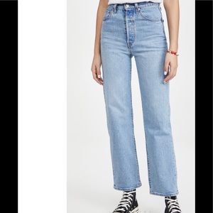 Levi’s Premium Ribcage Straight Ankle Jeans